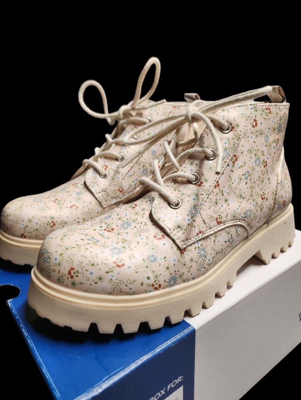Arizona Jean Company Floral Cream Combat Boots Size 7M